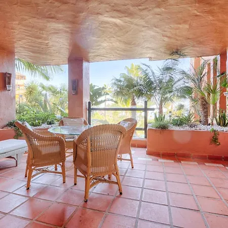 Bahia Lägenhet Estepona